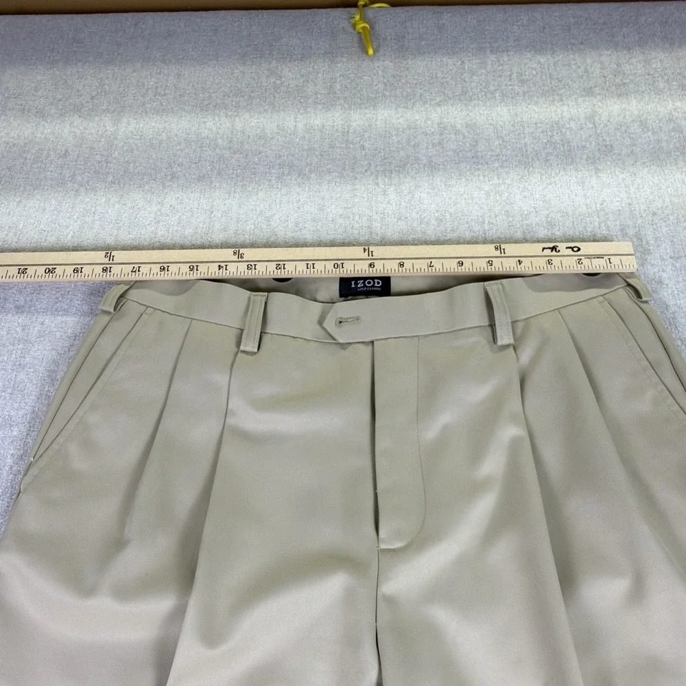 Izod pants Mens Size 36x32 Beige Double Pleated‎ Golf Classix Performance Active